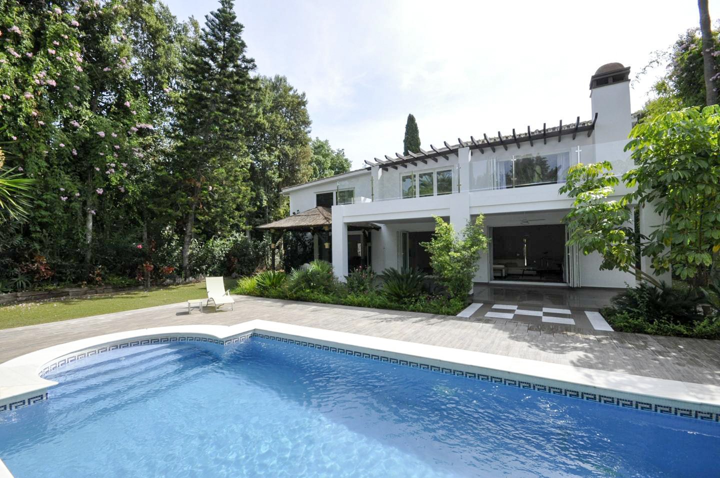 Renovated Golf Villa for Sale in Nueva Andalucia Marbella ...